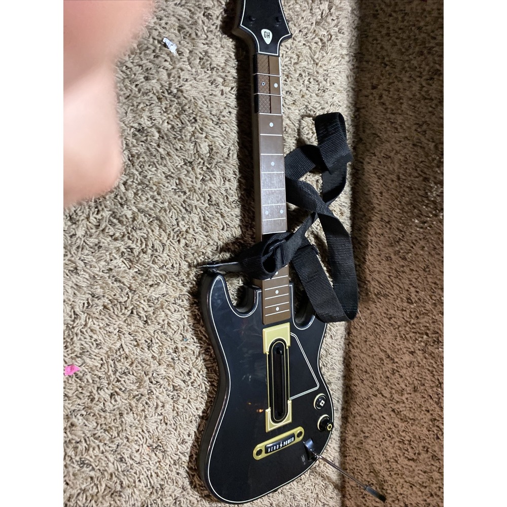 Activision Guitar Hero Live Wireless Guitar Controller Xbox One PS4 No Dongle